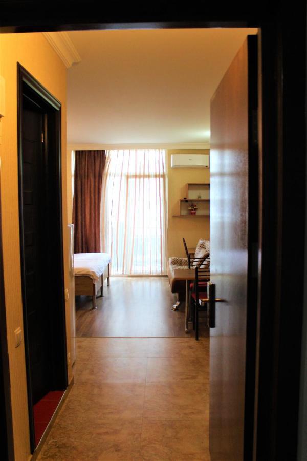 Orbi Lux Apartment Batoumi Extérieur photo