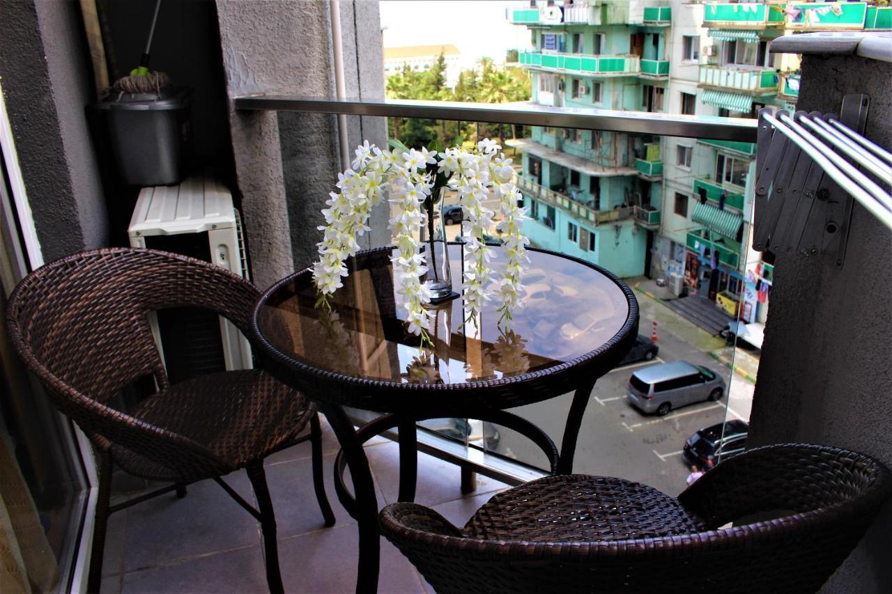Orbi Lux Apartment Batoumi Extérieur photo